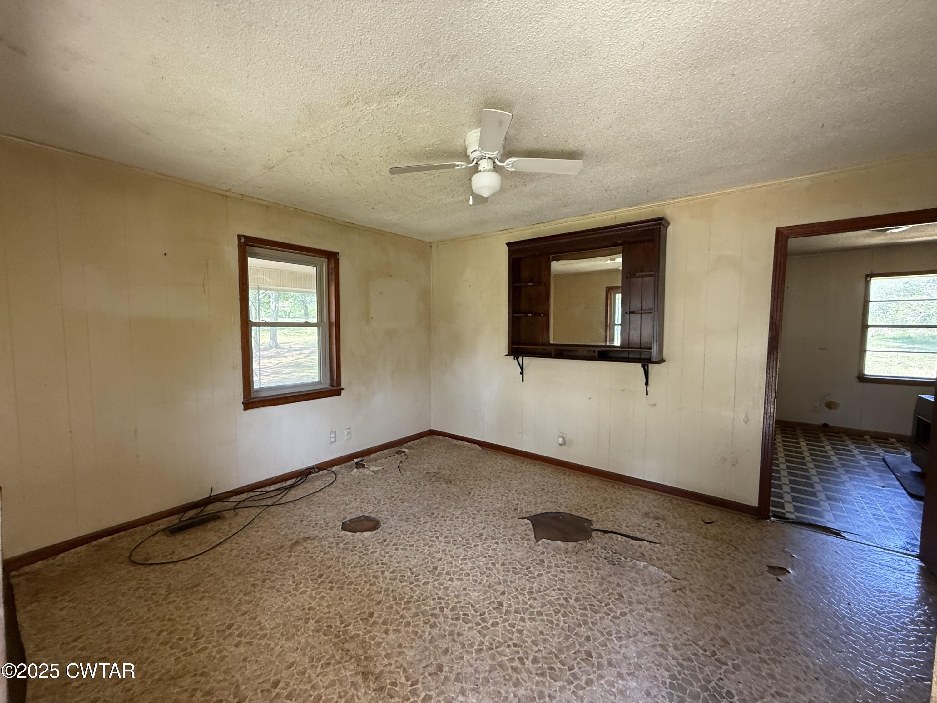 327 Martindale Road Bolivar, TN 38008 - Photo 2 of 9 Living Room