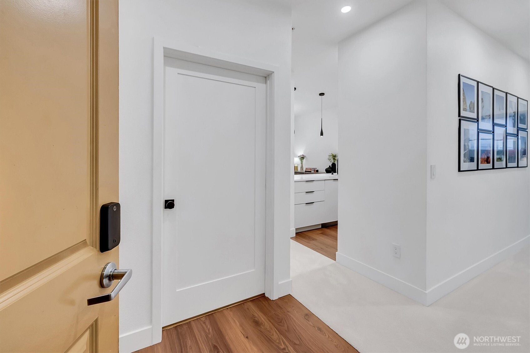 300 110th Avenue Northeast, Unit 314 Bellevue, WA 98004 - Photo 5 of 33 Gallery Image 5