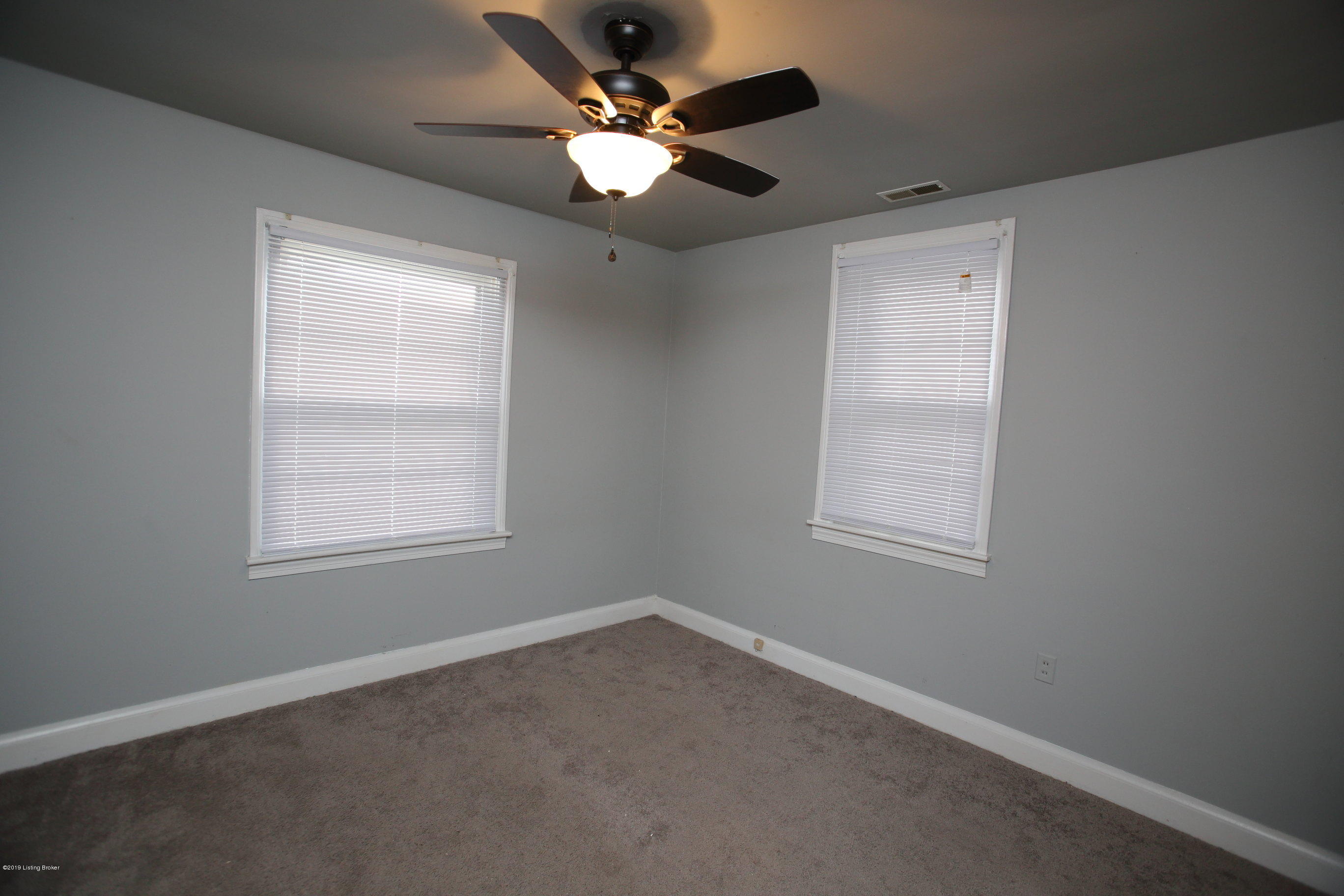 1139 Rammers Avenue Louisville, KY 40204 - Photo 15 of 31 Bedroom 1