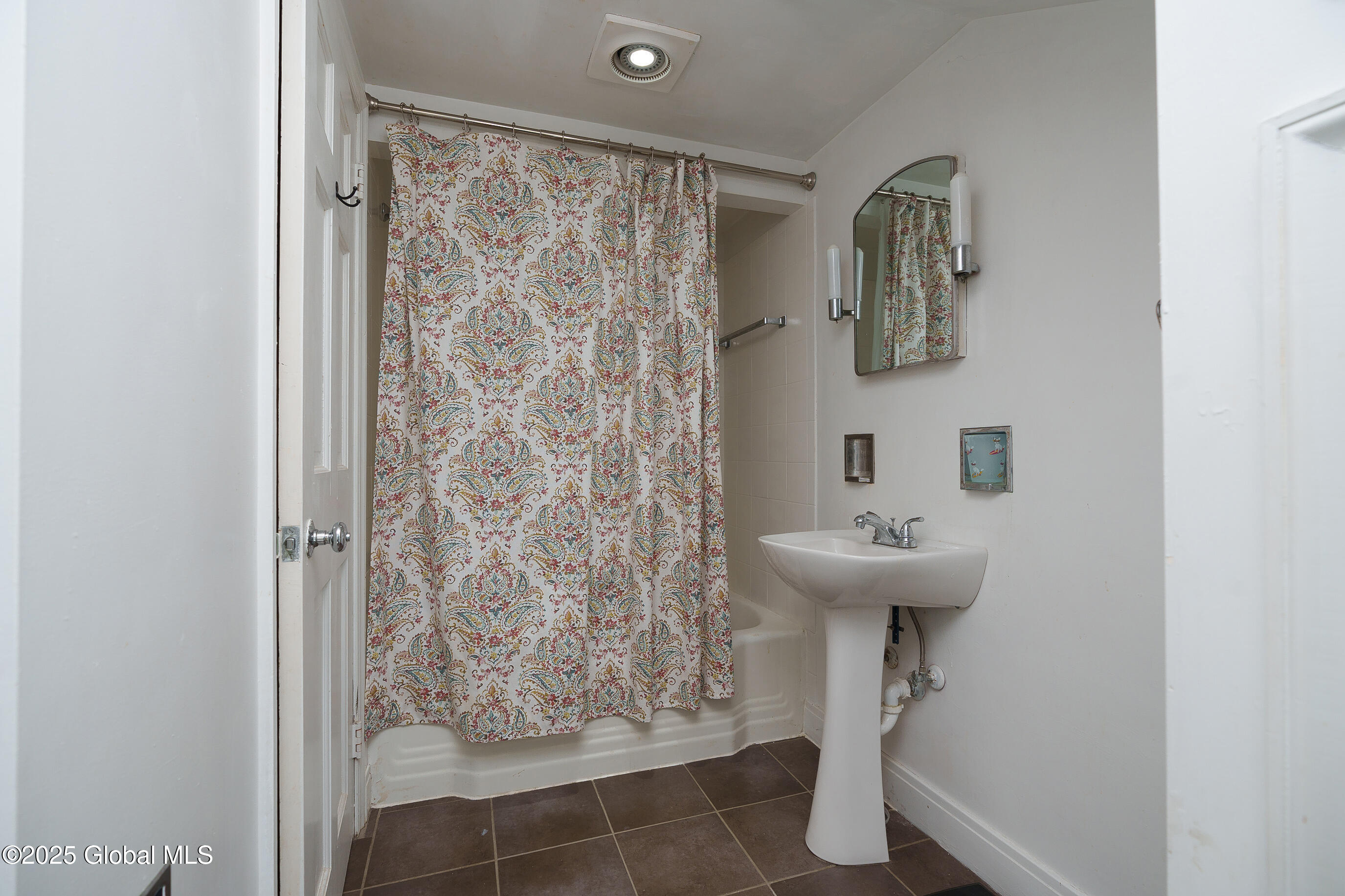 2500 Troy Schenectady Road Niskayuna, NY 12309 - Photo 23 of 60 054-2500-Troy-Schenectady-Rd