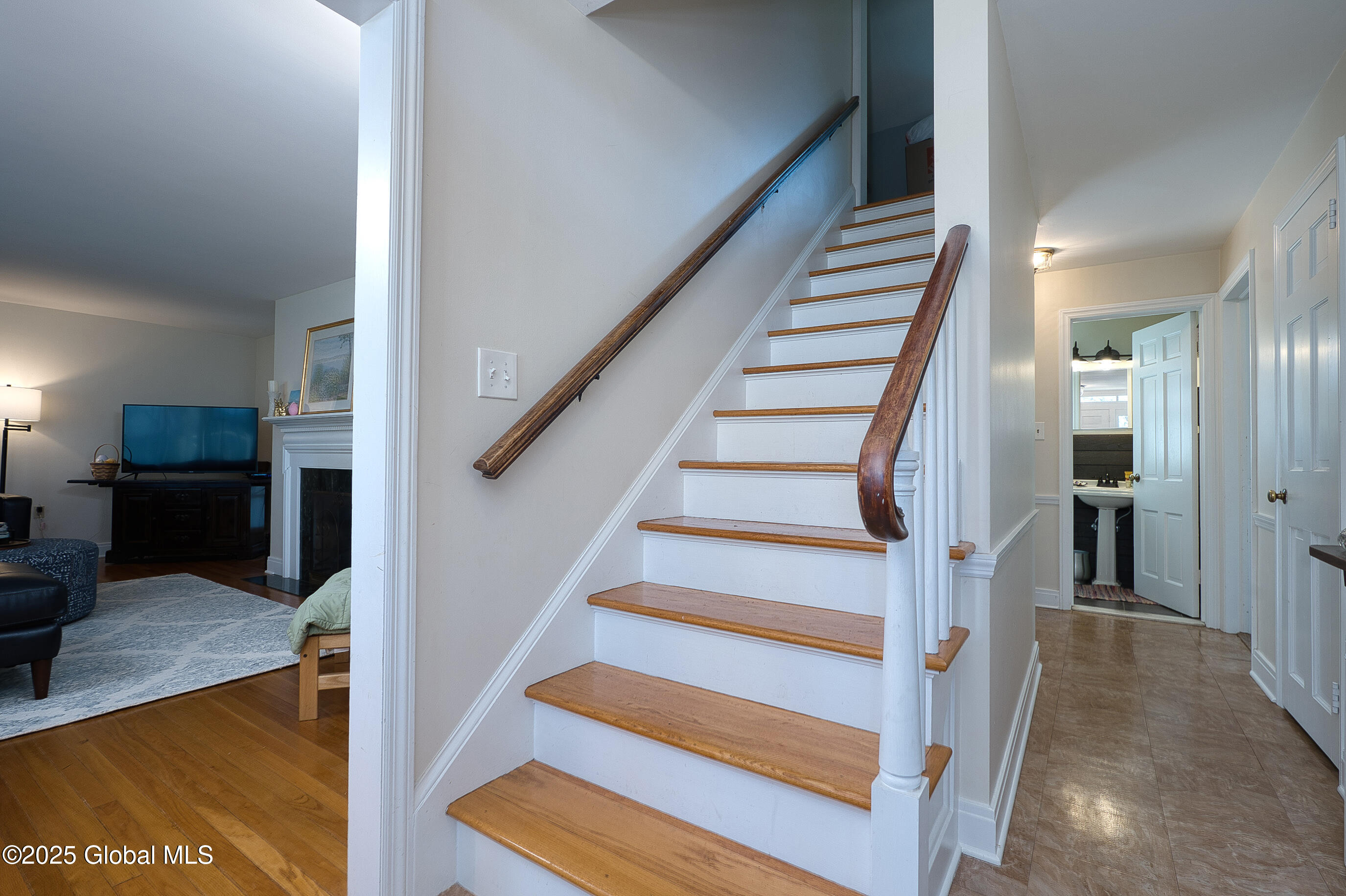 2500 Troy Schenectady Road Niskayuna, NY 12309 - Photo 5 of 60 029-2500-Troy-Schenectady-Rd