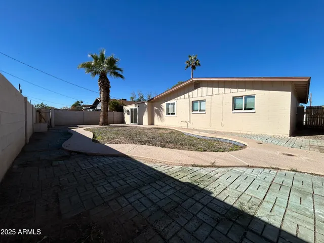 $1,715 | 5243 West Lewis Avenue, Phoenix, AZ 85035