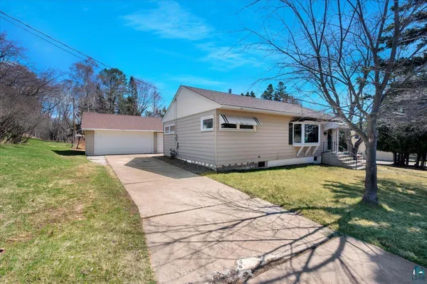 $275,000 | 526 North 60th Avenue East, Duluth, MN 55804