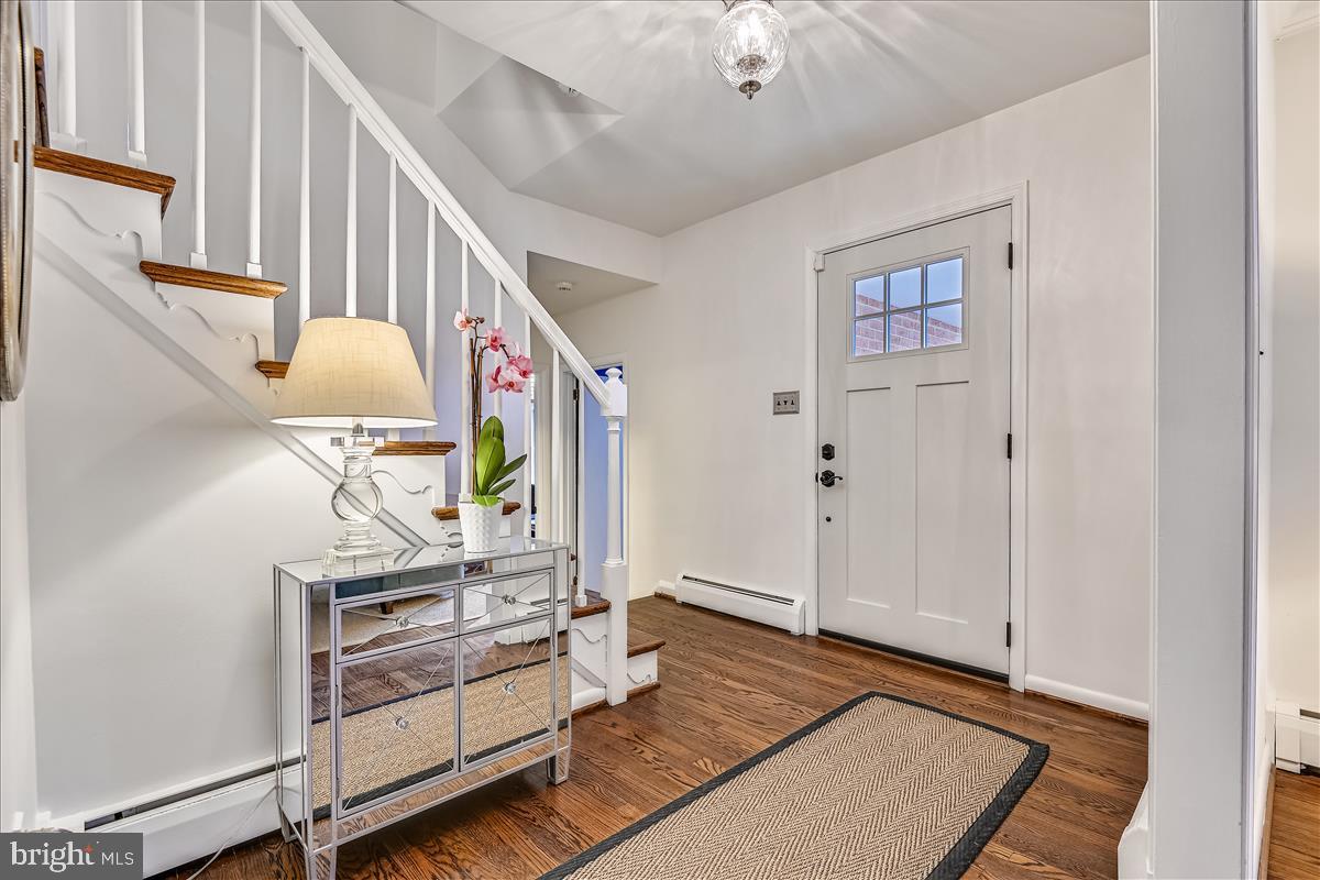 1805 Leadburn Road Baltimore, MD 21204 - Photo 6 of 79 Foyer