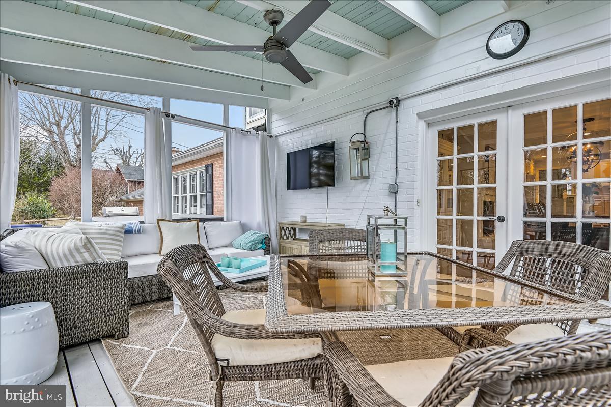 1805 Leadburn Road Baltimore, MD 21204 - Photo 61 of 79 Screened-in porch