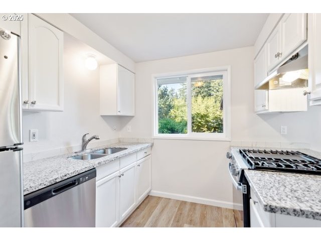 14009 Southeast Foster Road Portland, OR 97236 - Photo 11 of 35 Gallery Image 11
