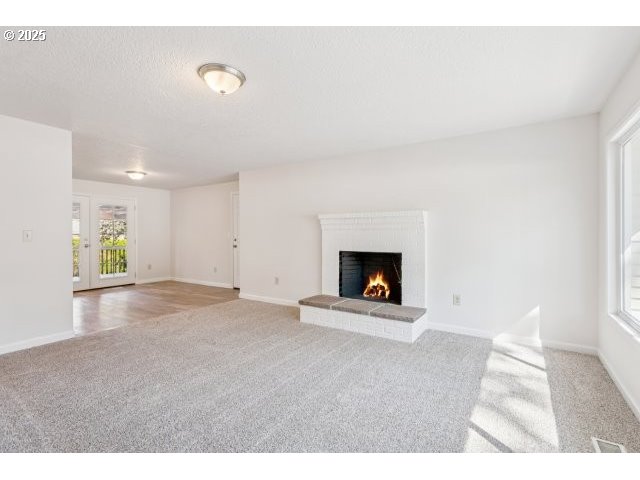 14009 Southeast Foster Road Portland, OR 97236 - Photo 6 of 35 Gallery Image 6