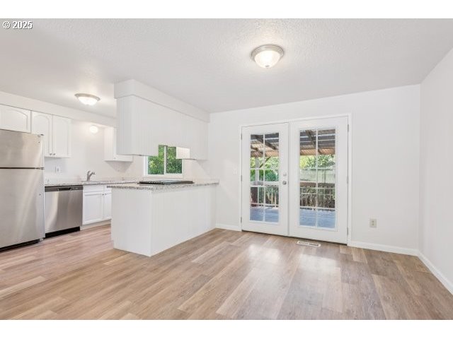 14009 Southeast Foster Road Portland, OR 97236 - Photo 8 of 35 Gallery Image 8