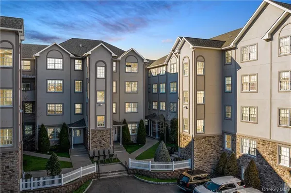 $799,000 | 3307 Parkview Drive, Spring Valley, NY 10977