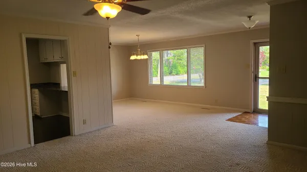 $1,400 | 500 West Church Street, Pikeville, NC 27863