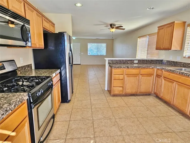 $1,900 | 5170 Split Rock Avenue, Twentynine Palms, CA 92277