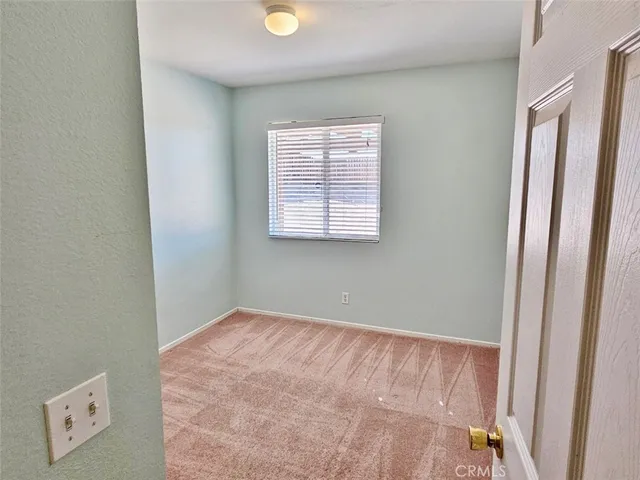 $1,900 | 5170 Split Rock Avenue, Twentynine Palms, CA 92277