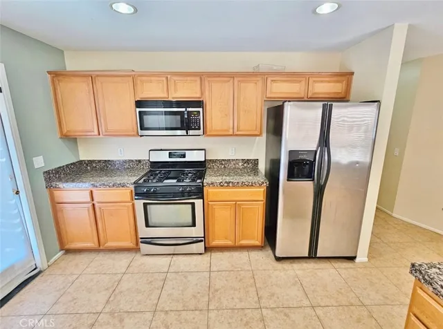 $1,900 | 5170 Split Rock Avenue, Twentynine Palms, CA 92277