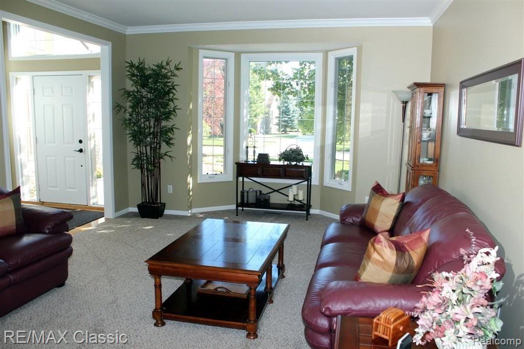 47934 Pavillon Road Canton, MI 48188 - Photo 4 of 25 Living Room