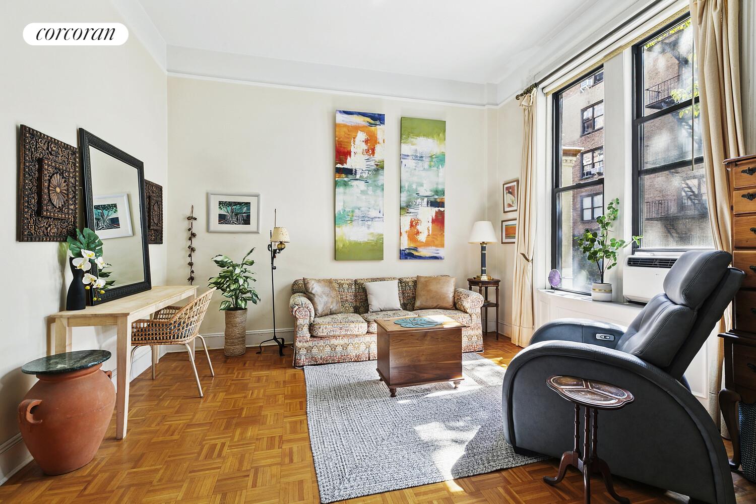 324 West 88th Street, Unit 1B Manhattan, NY 10024 - Photo 2 of 15