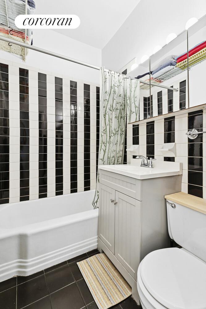 324 West 88th Street, Unit 1B Manhattan, NY 10024 - Photo 8 of 15