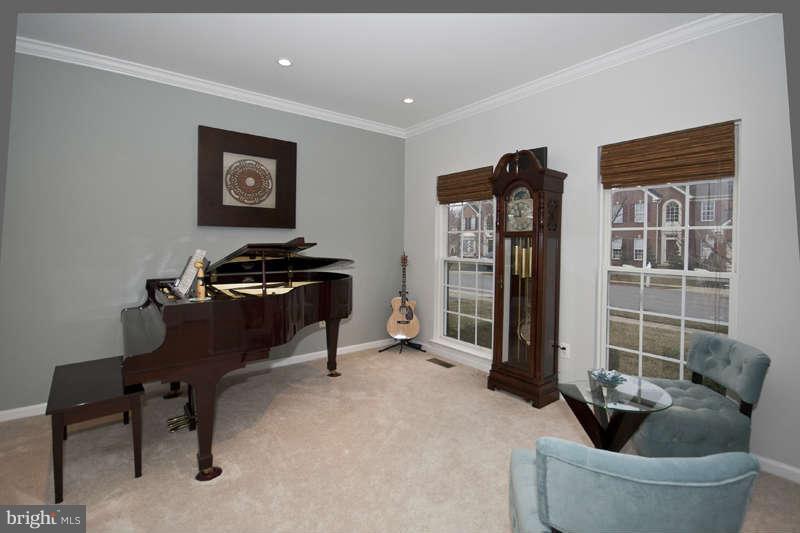 9612 Gerst Road Perry Hall, MD 21128 - Photo 4 of 22 Living Room