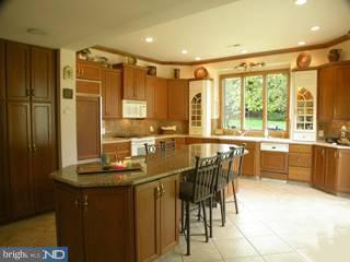 368 Byberry Road Huntingdon Valley, PA 19006 - Photo 5 of 6 Gallery Image 5