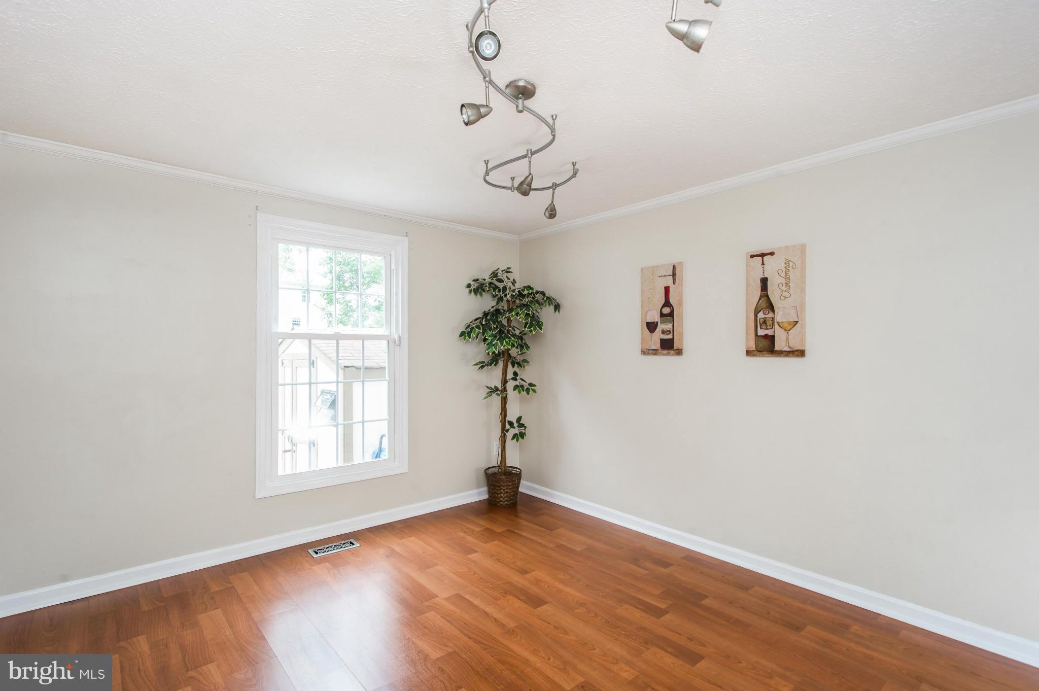 115 Old Maple Court Baltimore, MD 21221 - Photo 6 of 30 Dining Room