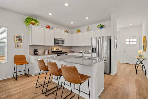 $395,000 | 430 Buenos Aires, Kyle, TX 78640