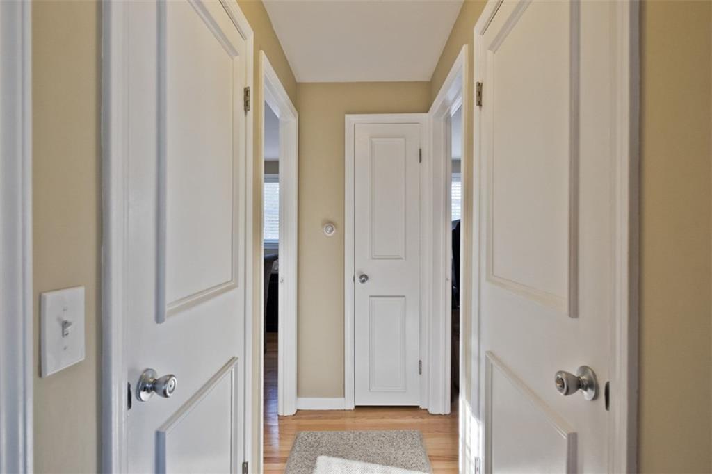 42 Samuel Road Portland, ME 04103 - Photo 22 of 35 Hallway