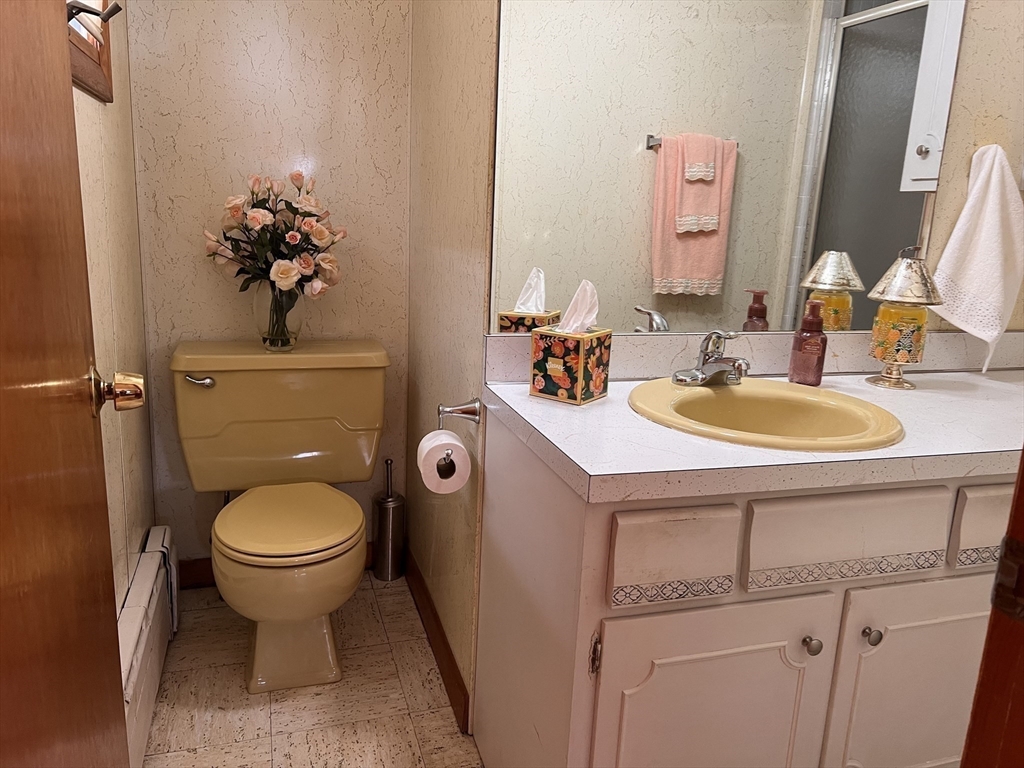 2 Ayrshire Road Worcester, MA 01604 - Photo 13 of 29 Gallery Image 13