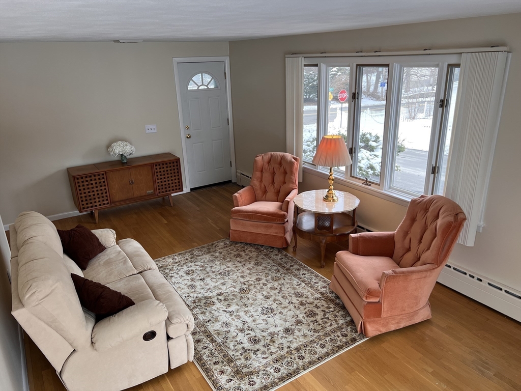 2 Ayrshire Road Worcester, MA 01604 - Photo 4 of 29 Gallery Image 4