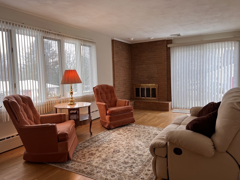 2 Ayrshire Road Worcester, MA 01604 - Photo 5 of 29 Gallery Image 5