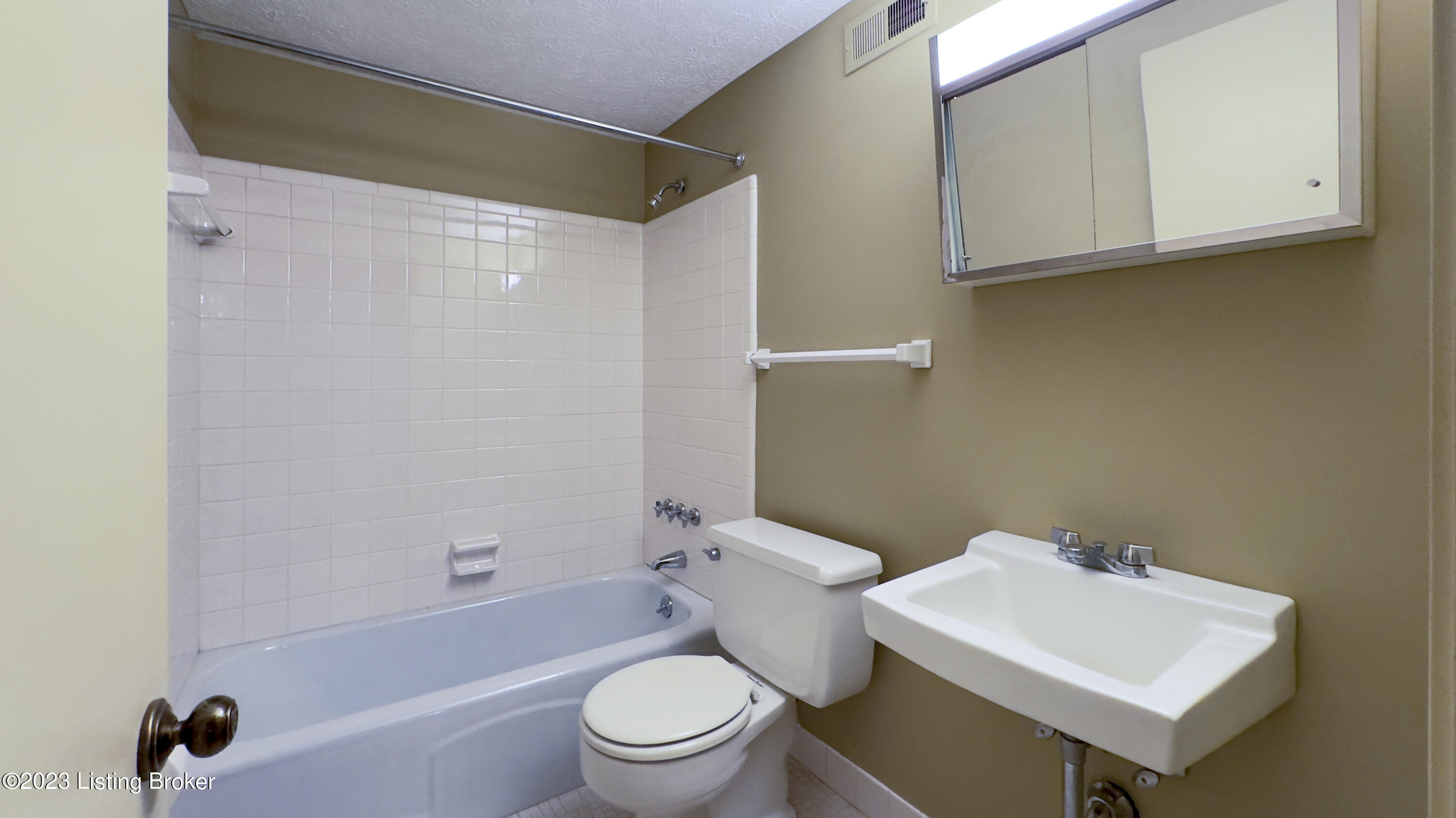 3121 Runnymede Road Louisville, KY 40222 - Photo 57 of 73 Full bathroom ~ lower level