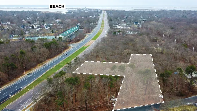 $220,000 | 8-11 William Floyd Parkway, Mastic, NY 11950