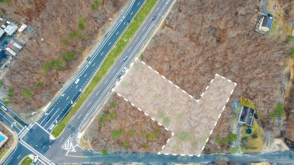 $220,000 | 8-11 William Floyd Parkway, Mastic, NY 11950