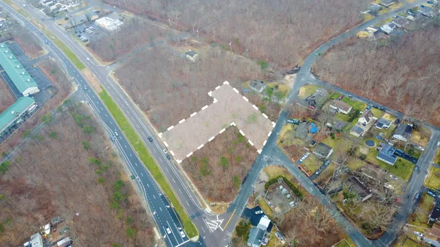 $220,000 | 8-11 William Floyd Parkway, Mastic, NY 11950