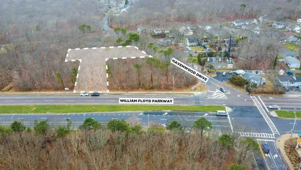 $220,000 | 8-11 William Floyd Parkway, Mastic, NY 11950