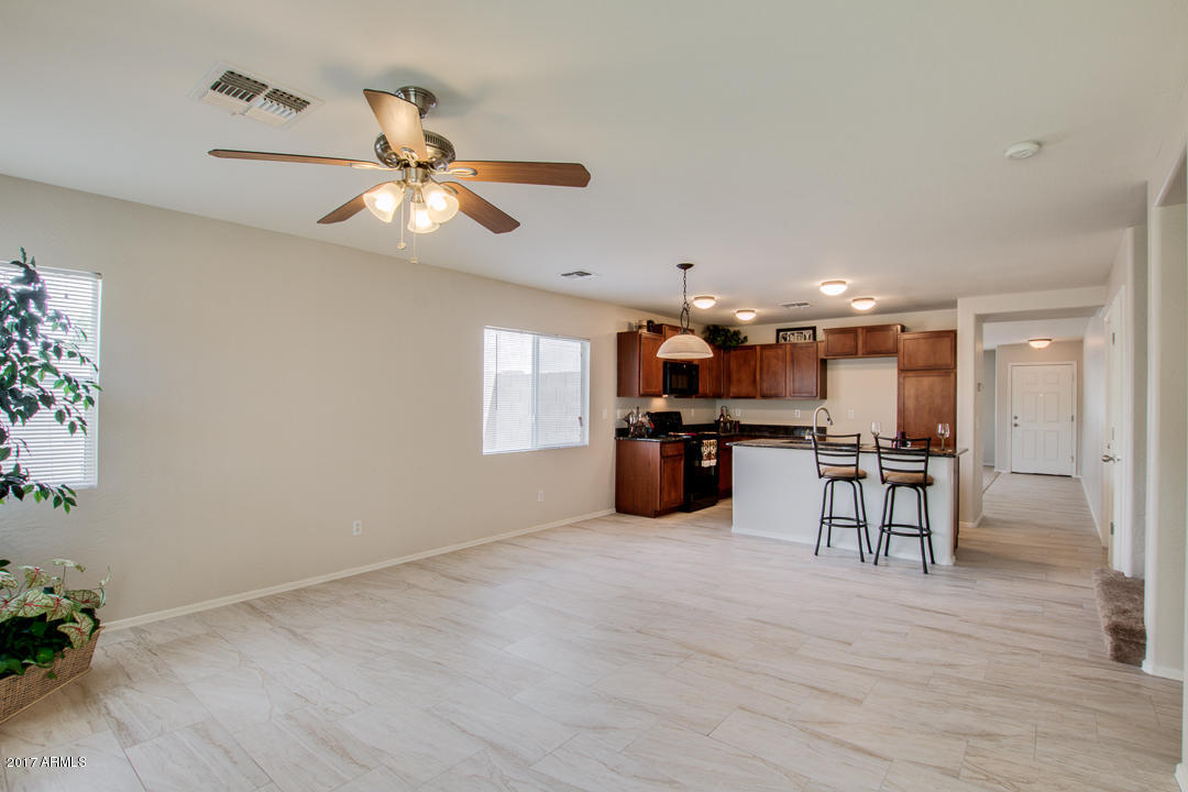 4907 East Silverbell Road San Tan Valley, AZ 85143 - Photo 12 of 49 13-Silberbell