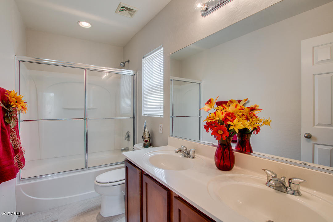 4907 East Silverbell Road San Tan Valley, AZ 85143 - Photo 4 of 49 21-Silberbell