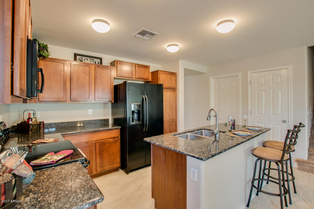 4907 East Silverbell Road San Tan Valley, AZ 85143 - Photo 7 of 49 03-Silverbell