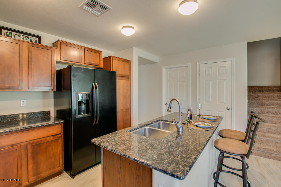4907 East Silverbell Road San Tan Valley, AZ 85143 - Photo 9 of 49 04-Silverbell