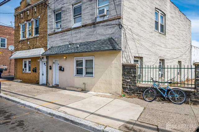 $2,000 | 768 State Street, Perth Amboy, NJ 08861