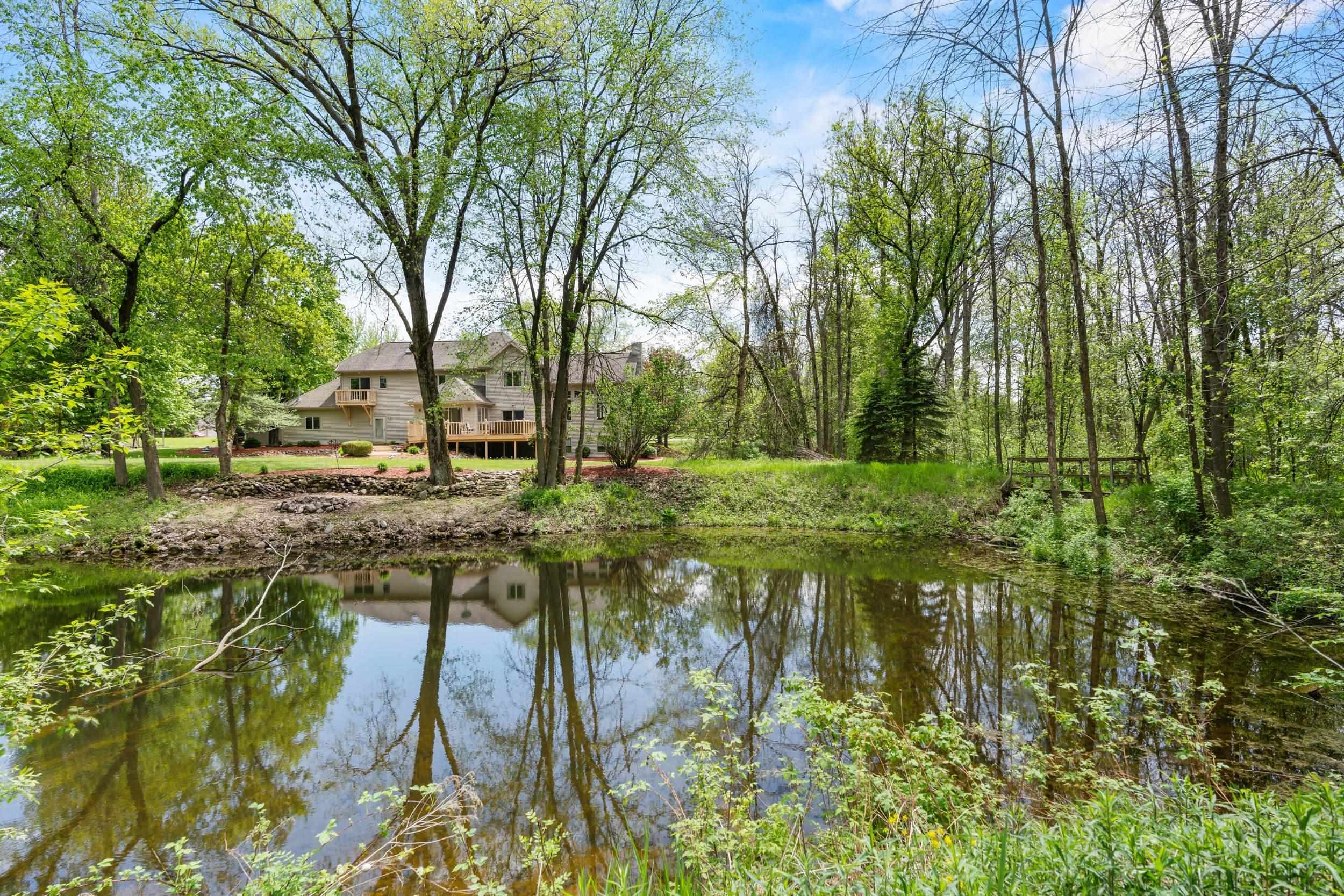 W8678 Hillview Road Hortonville, WI 54944 - Photo 3 of 68