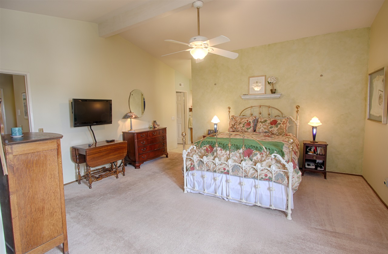 13282 Treecrest Street Poway, CA 92064 - Photo 6 of 13 Gallery Image 6