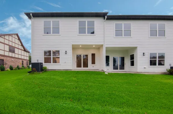 $2,100 | 12310 Glenview Drive, Montgomery, TX 77356