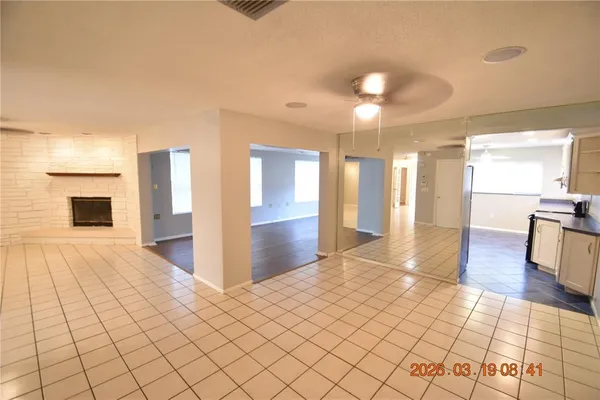 $3,500 | 2562 Redwood Way, Clearwater, FL 33761