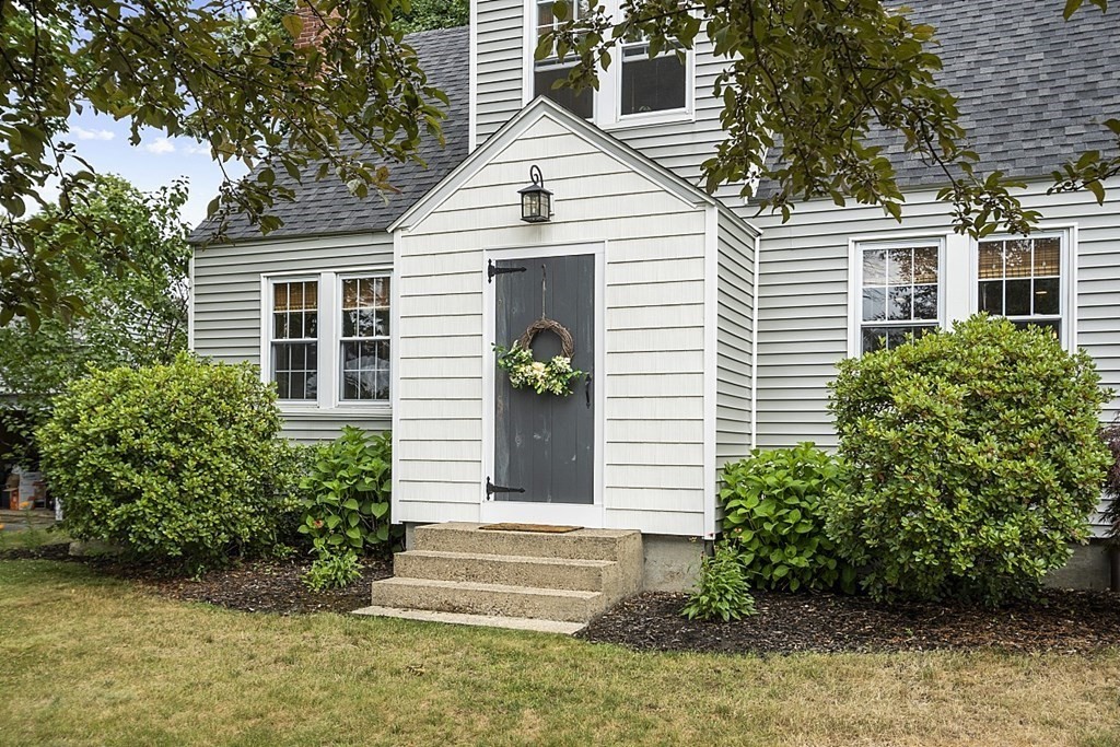 9 Cross Street Gardner, MA 01440 - Photo 34 of 34