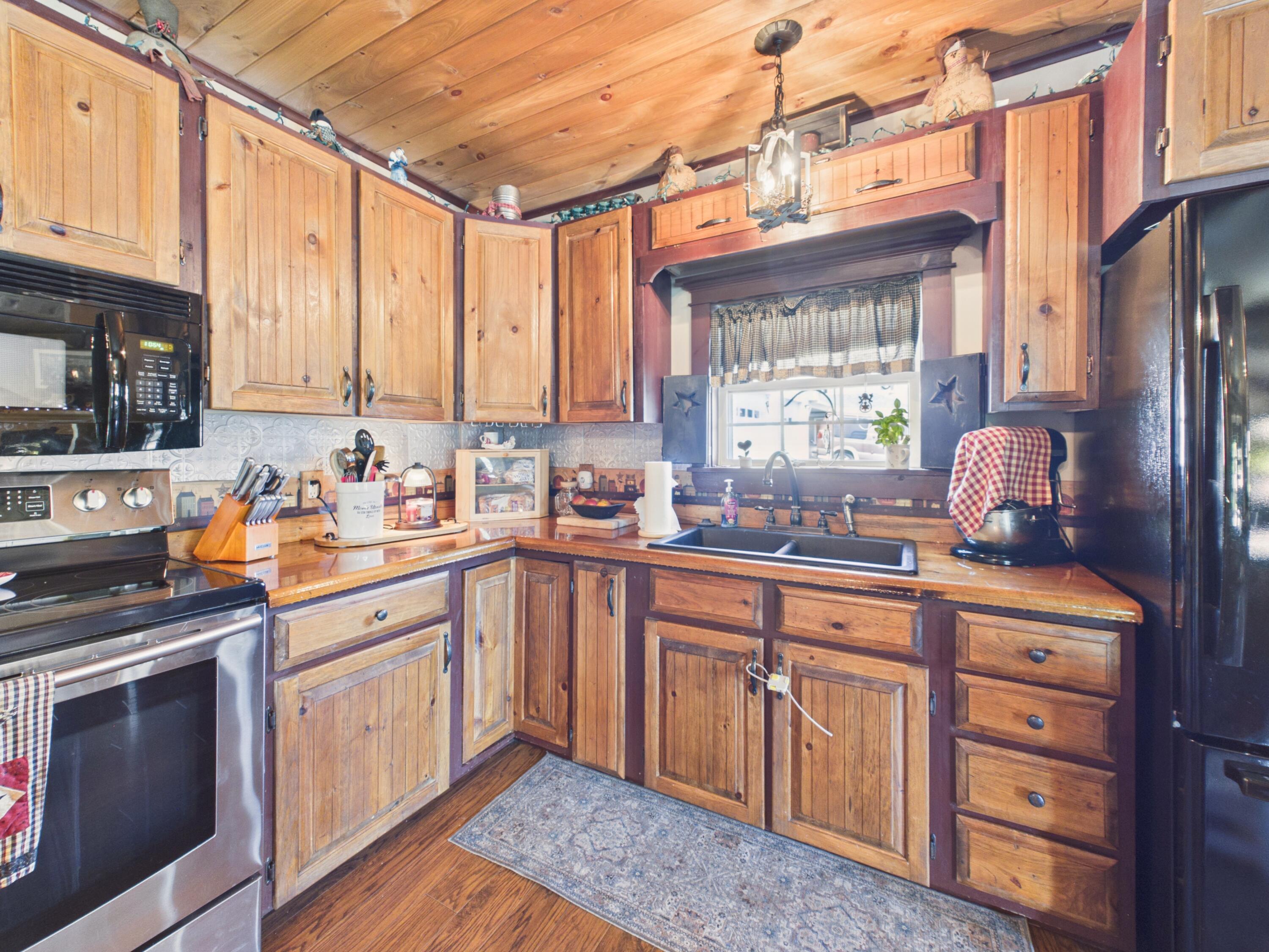 28 Silver Street Mars Hill, ME 04758 - Photo 9 of 36 Kitchen