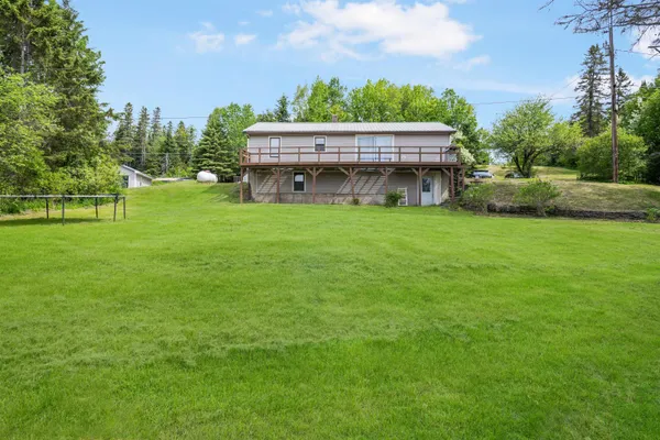 $459,900 | 25 Lake Francis Drive, Pittsburg, NH 03592