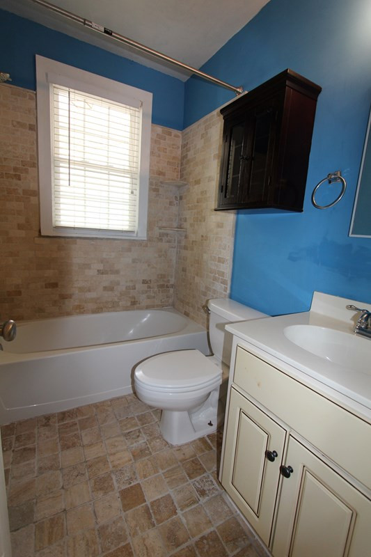554 Hickman Road Augusta, GA 30904 - Photo 13 of 15 Bathroom