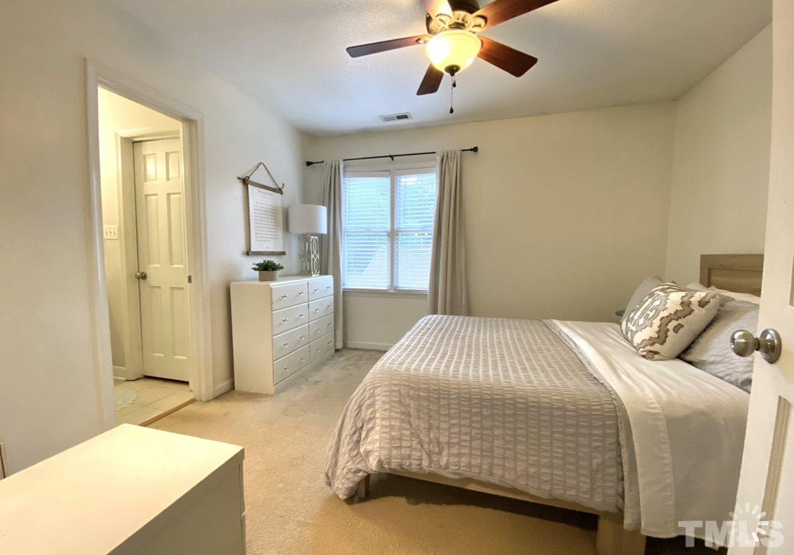 6546 English Oaks Drive Raleigh, NC 27615 - Photo 8 of 11