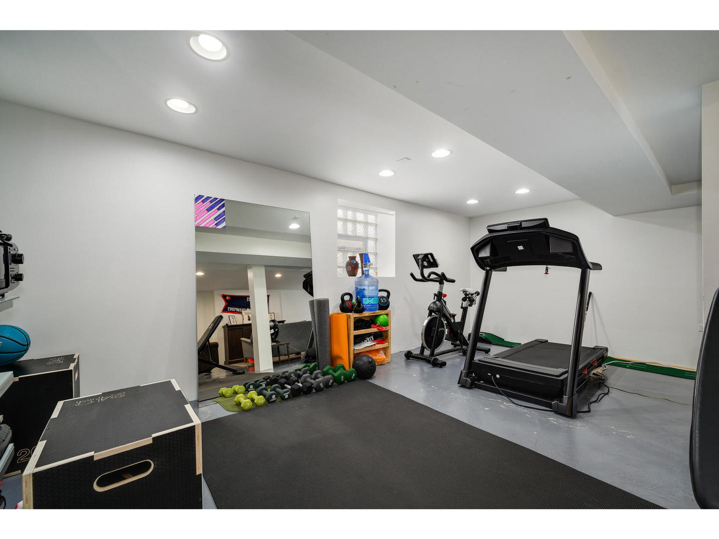 4500 North Harding Avenue Chicago, IL 60625 - Photo 22 of 29 a view of a room with gym equipment