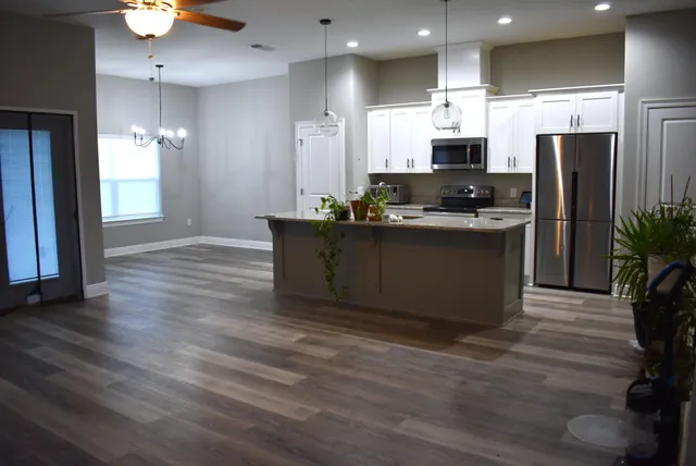 $2,500 | 8131 Toledo Street, Navarre, FL 32566