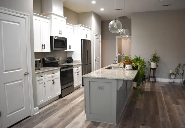 $2,500 | 8131 Toledo Street, Navarre, FL 32566